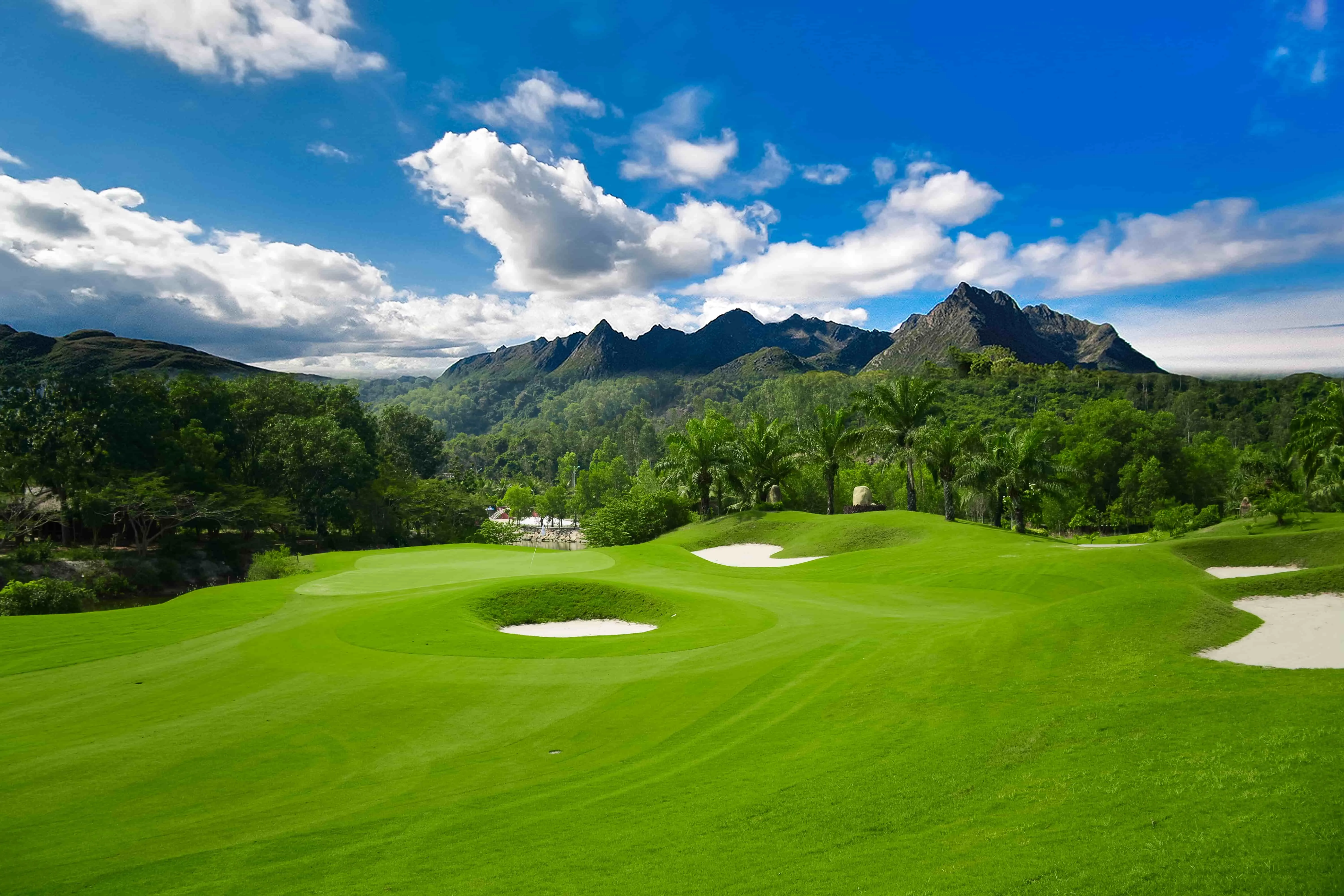 Diamond Bay Golf Club