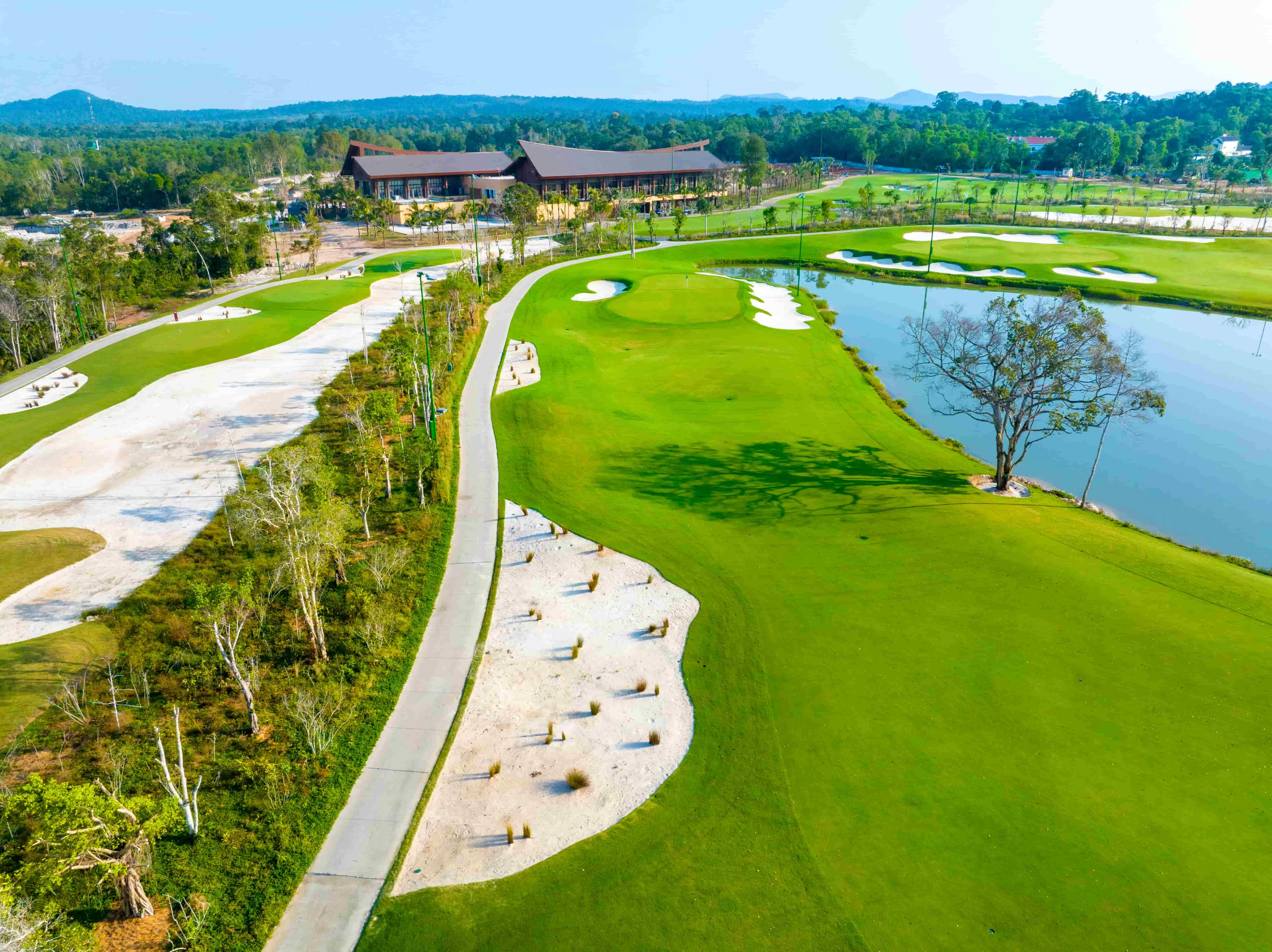 Eschuri Vũng Bầu Golf Course