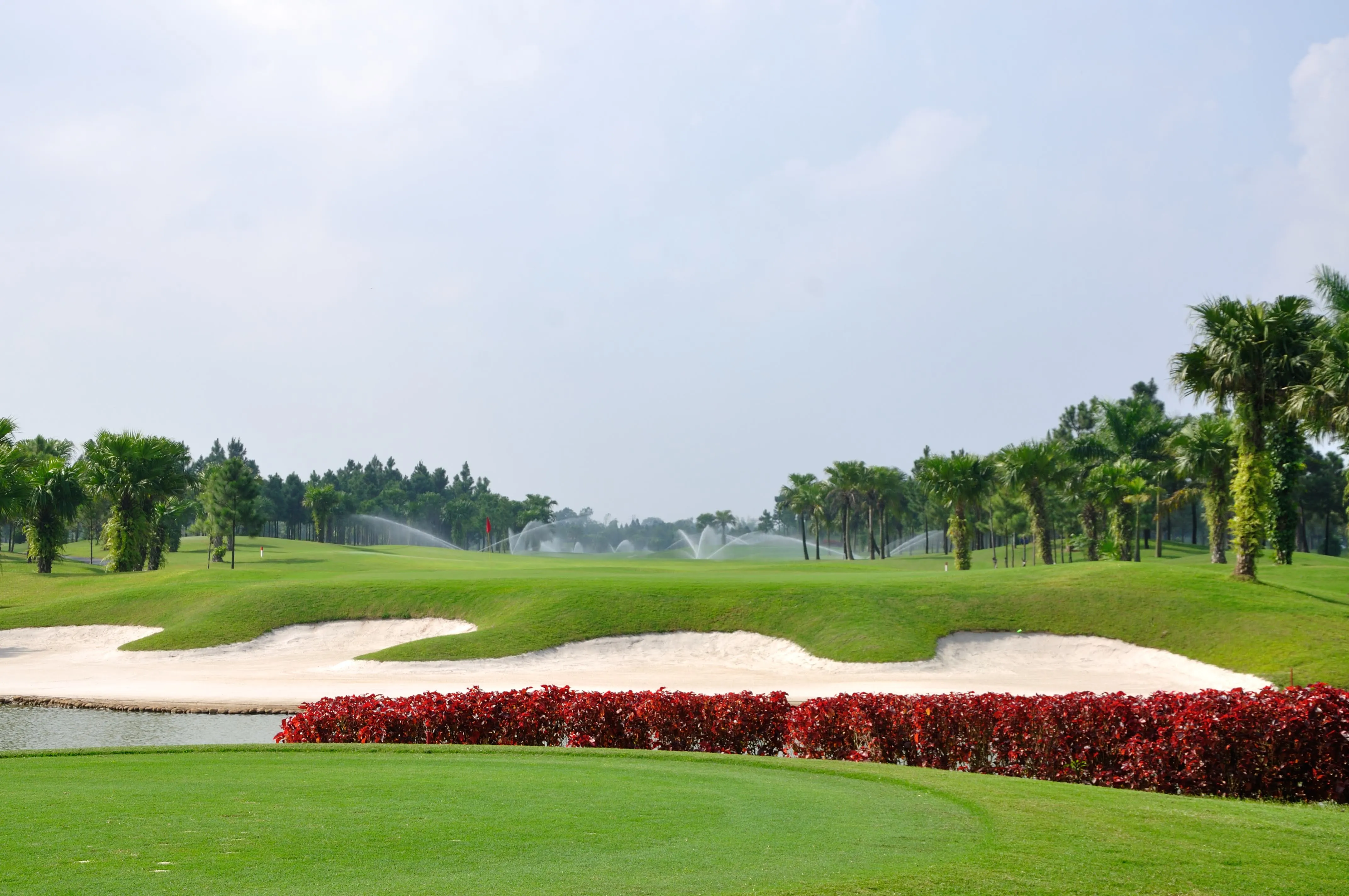 苍鹭湖高尔夫球场及度假村