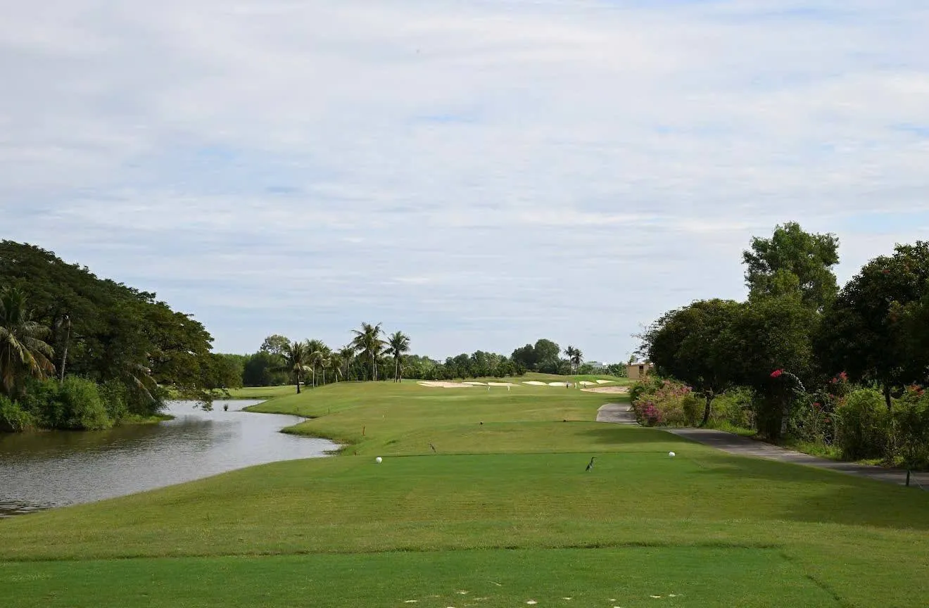 Royal Island Mekong Golf