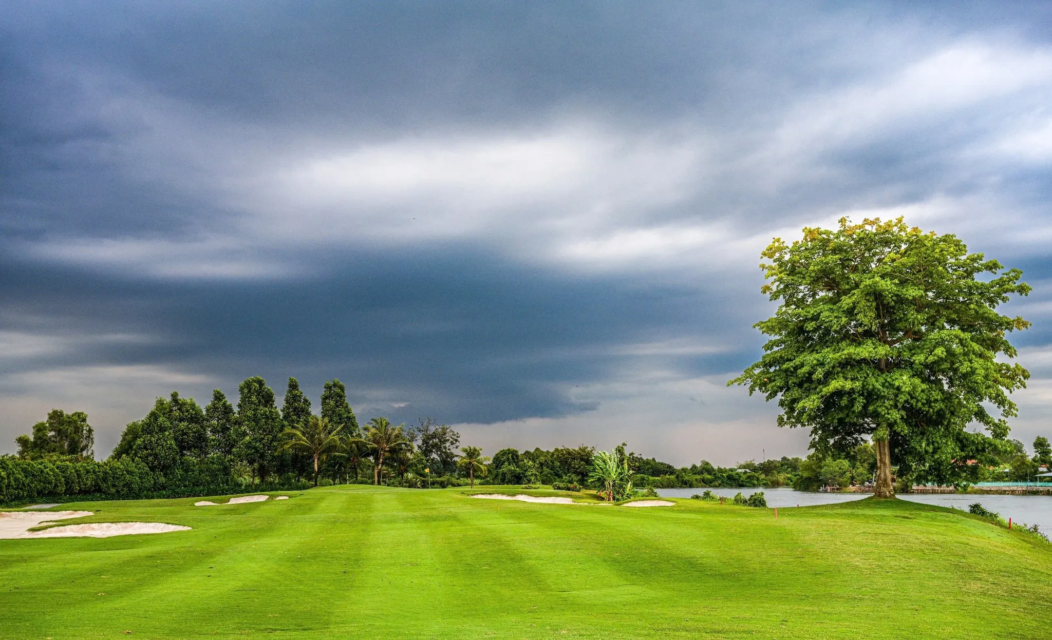 Royal Island Mekong Golf
