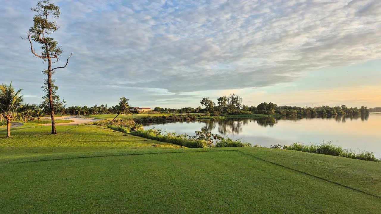 Royal Island Mekong Golf