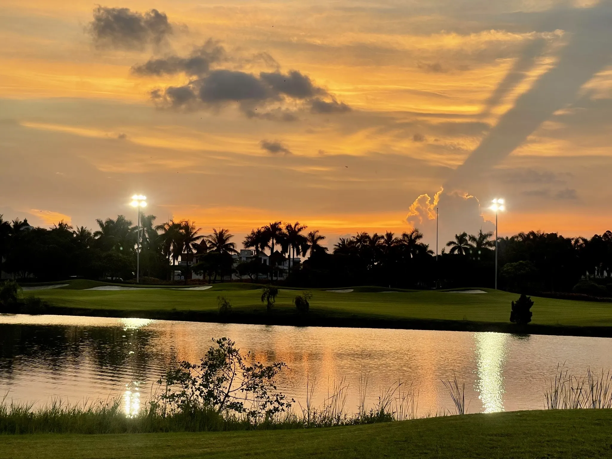 Sono Felice Country Club 2N1Đ