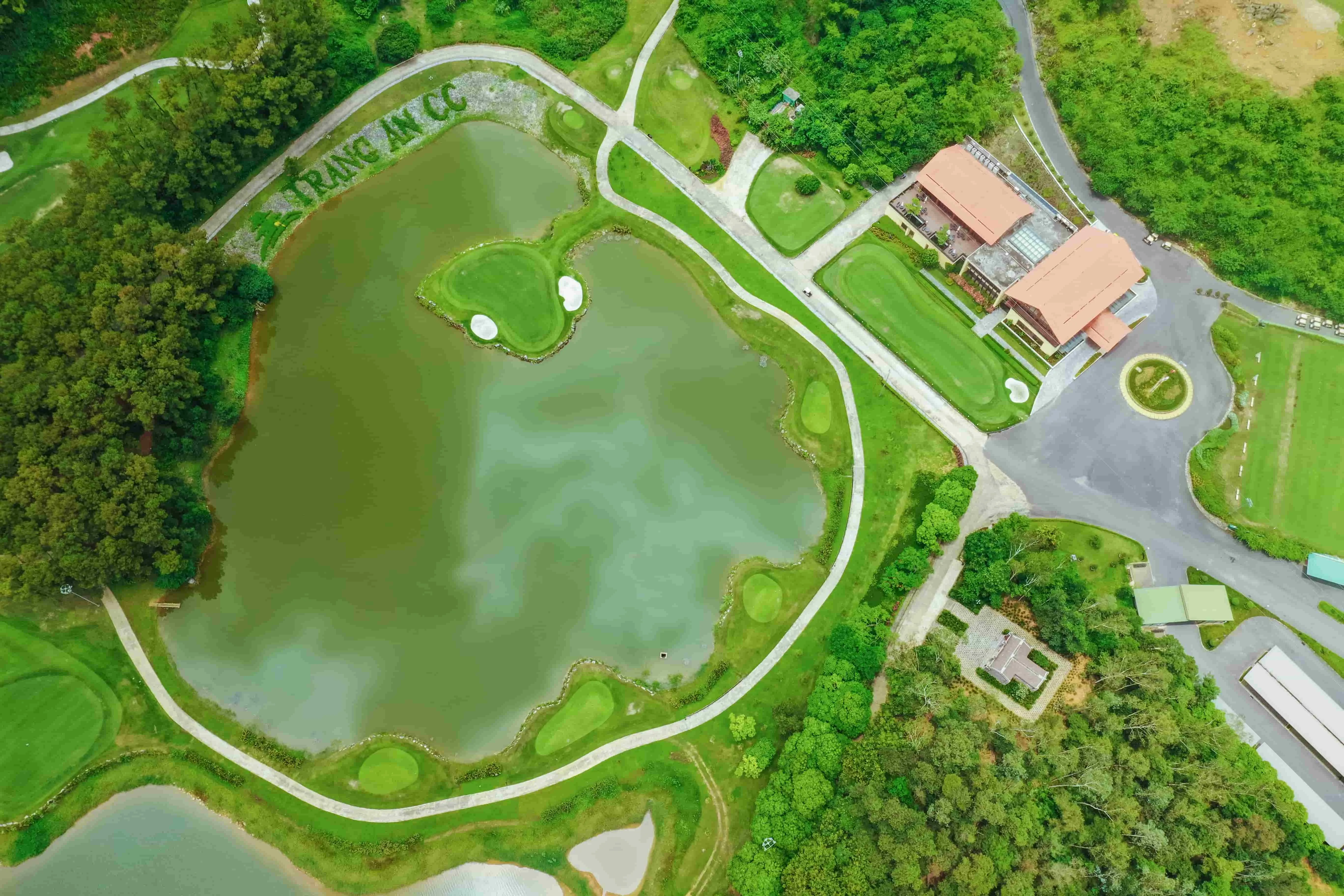 Tràng An Golf & Resort