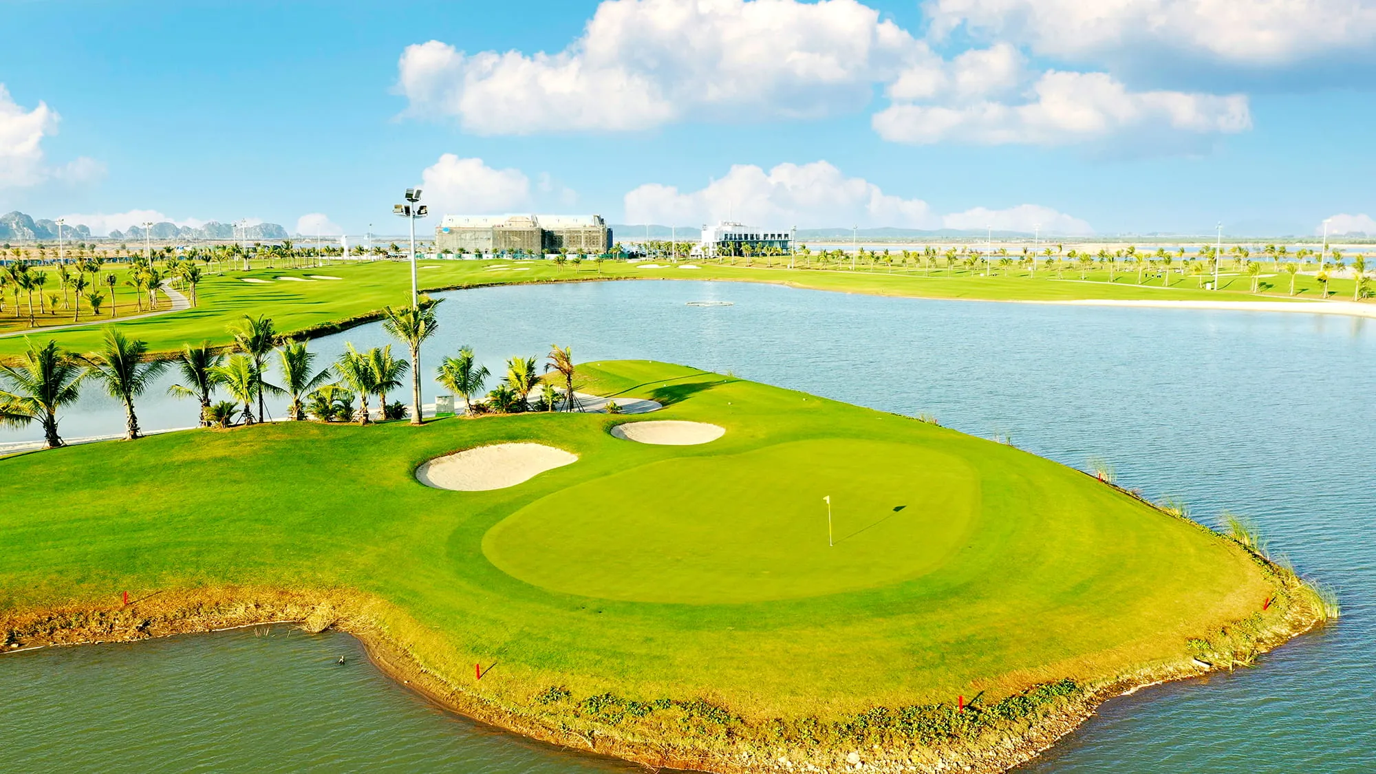 Tuần Châu Golf Resort