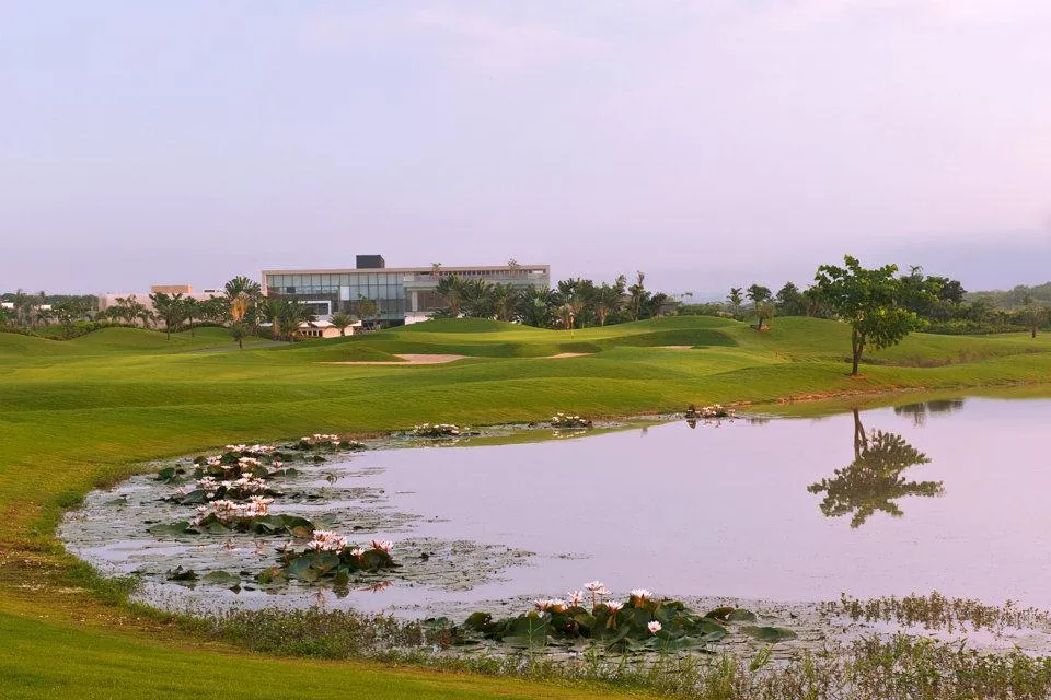 Twin Doves Golf Club