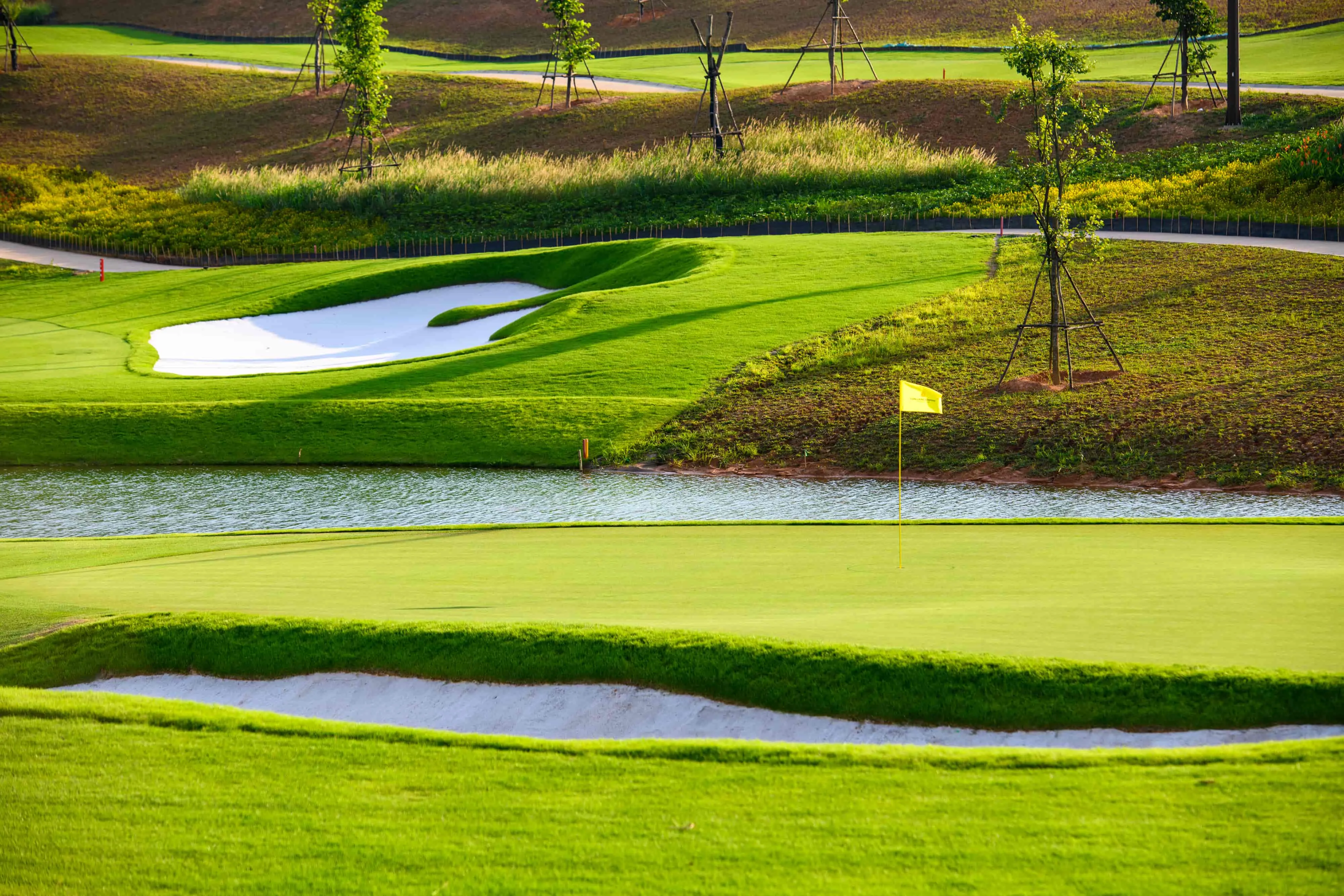 Văn Lang Empire T&T Golf Club