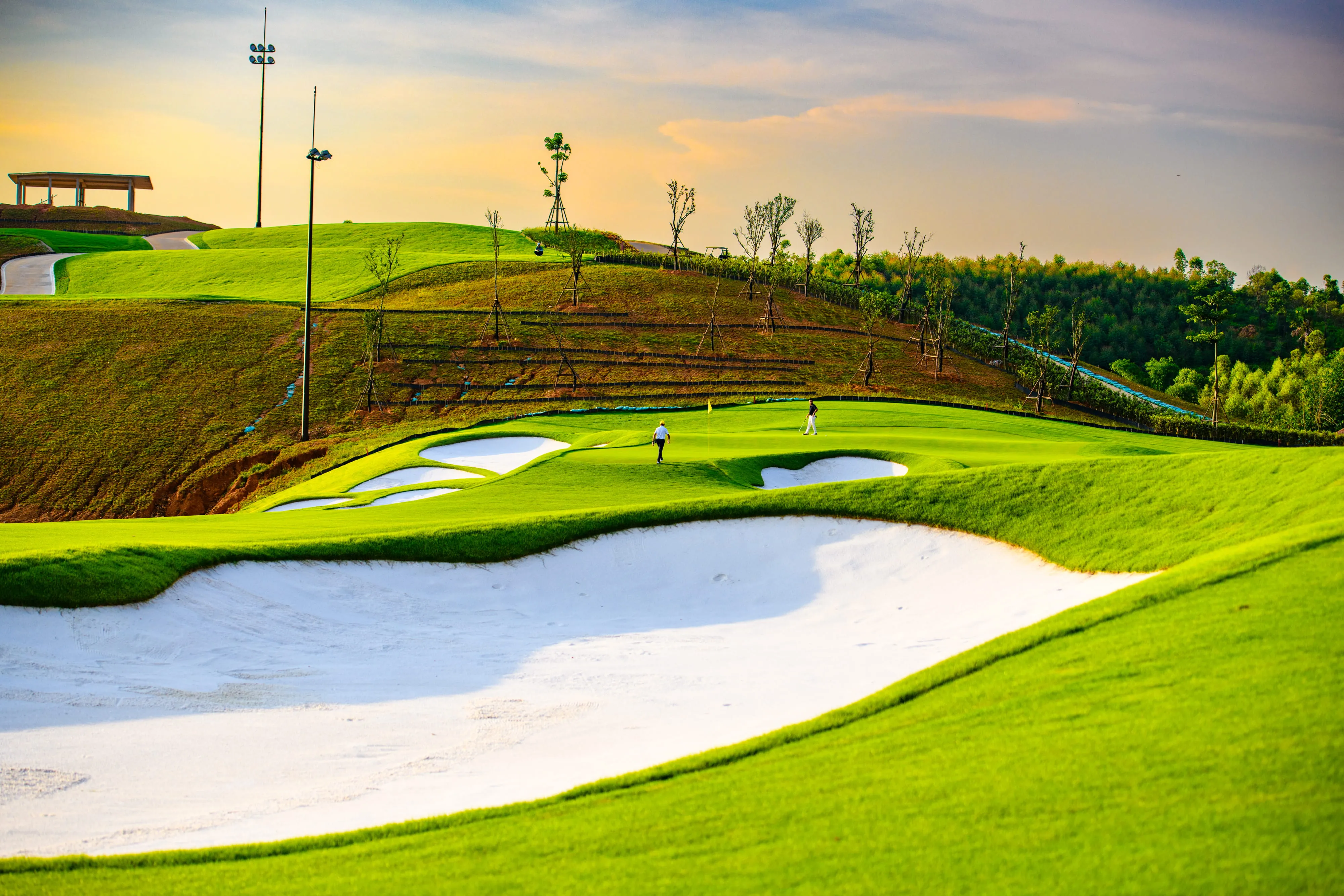 Văn Lang Empire T&T Golf Club